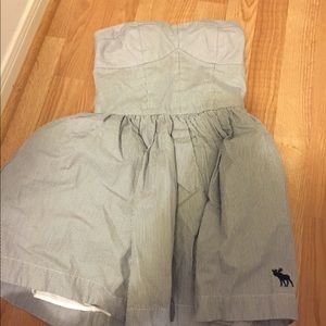 Abercrombie & Fitch blue strip